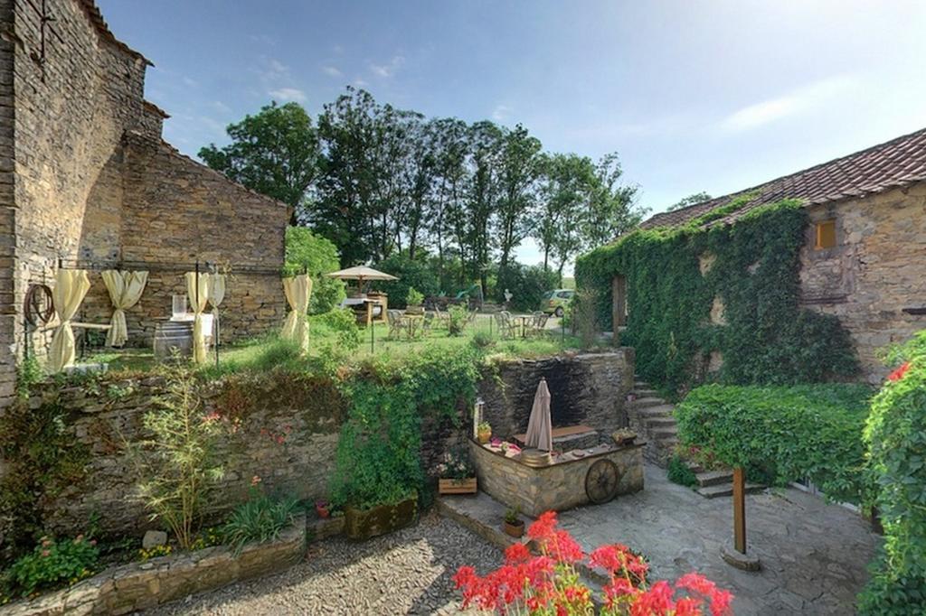 Bed and Breakfast Domaine D'Alcapies Saint-Jean-dʼAlcapiès Exteriér fotografie